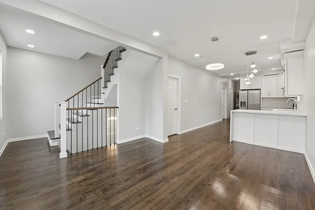 $559,000 | 4904 West 31st Street, Cicero, IL 60804