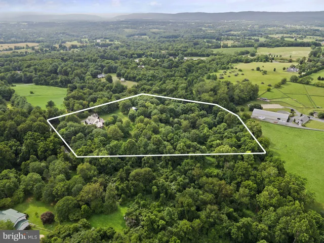 $1,785,000 | 16720 Sommertime Lane, Paeonian Springs, VA 20129