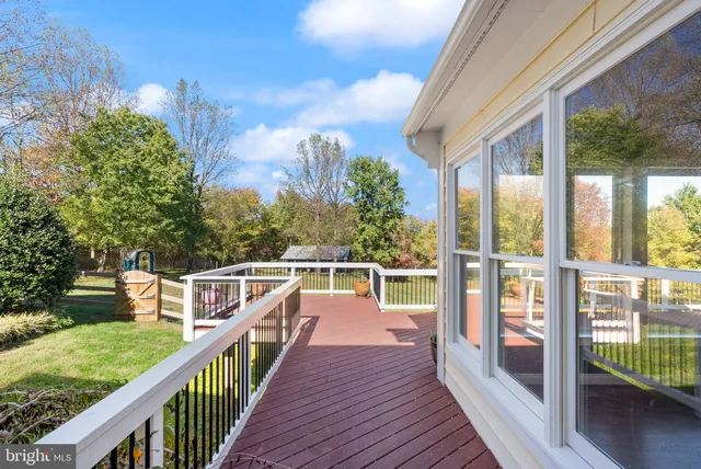 $1,785,000 | 16720 Sommertime Lane, Paeonian Springs, VA 20129