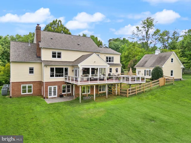 $1,785,000 | 16720 Sommertime Lane, Paeonian Springs, VA 20129
