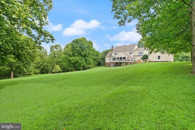 $1,785,000 | 16720 Sommertime Lane, Paeonian Springs, VA 20129