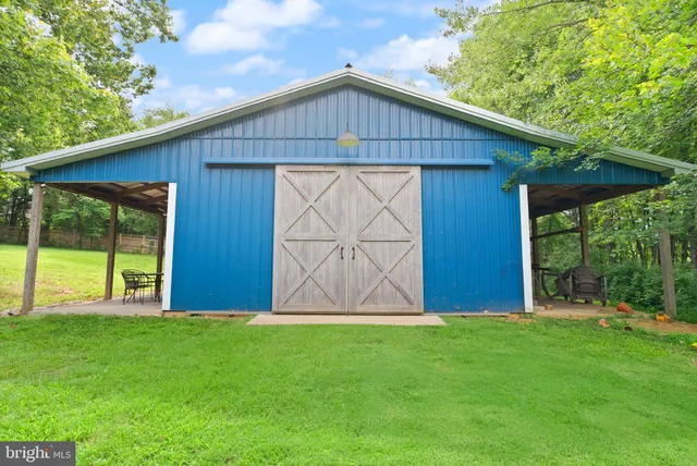 $1,785,000 | 16720 Sommertime Lane, Paeonian Springs, VA 20129