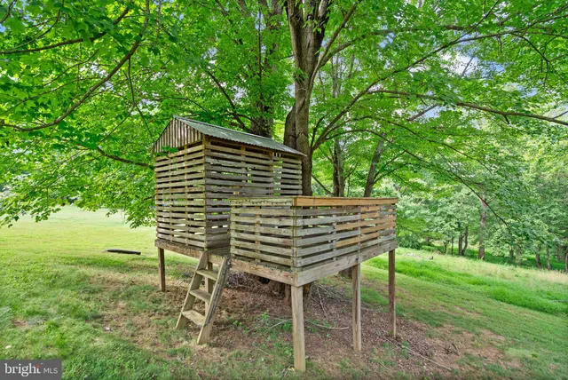 $1,785,000 | 16720 Sommertime Lane, Paeonian Springs, VA 20129