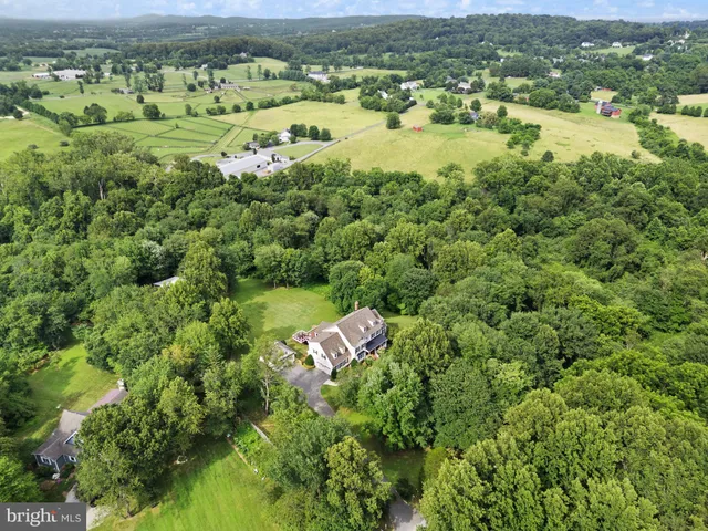 $1,785,000 | 16720 Sommertime Lane, Paeonian Springs, VA 20129