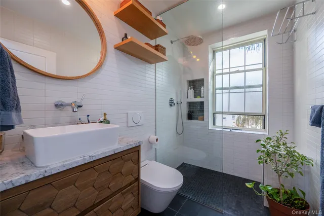 $325,000 | 2 Park Lane, Unit 5E, Mount Vernon, NY 10552