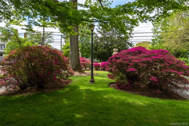 $325,000 | 2 Park Lane, Unit 5E, Mount Vernon, NY 10552