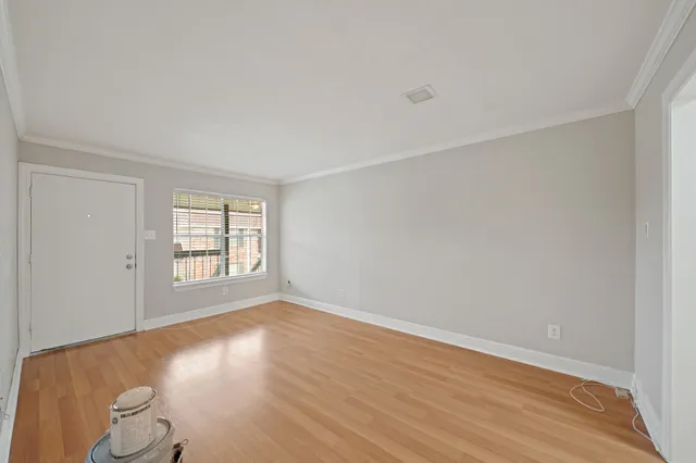 $1,200 | 845 Augusta Drive, Unit 48, Houston, TX 77057