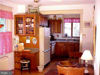 809 Valley Road Havertown, PA 19083 - Photo 4 of 6