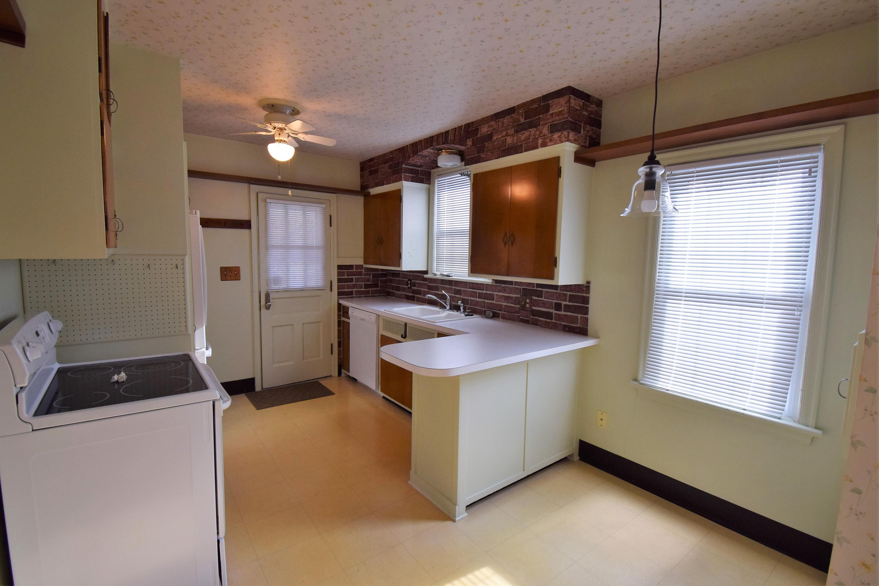303 Fallis Road Columbus, OH 43214 - Photo 12 of 31 Gallery Image 12