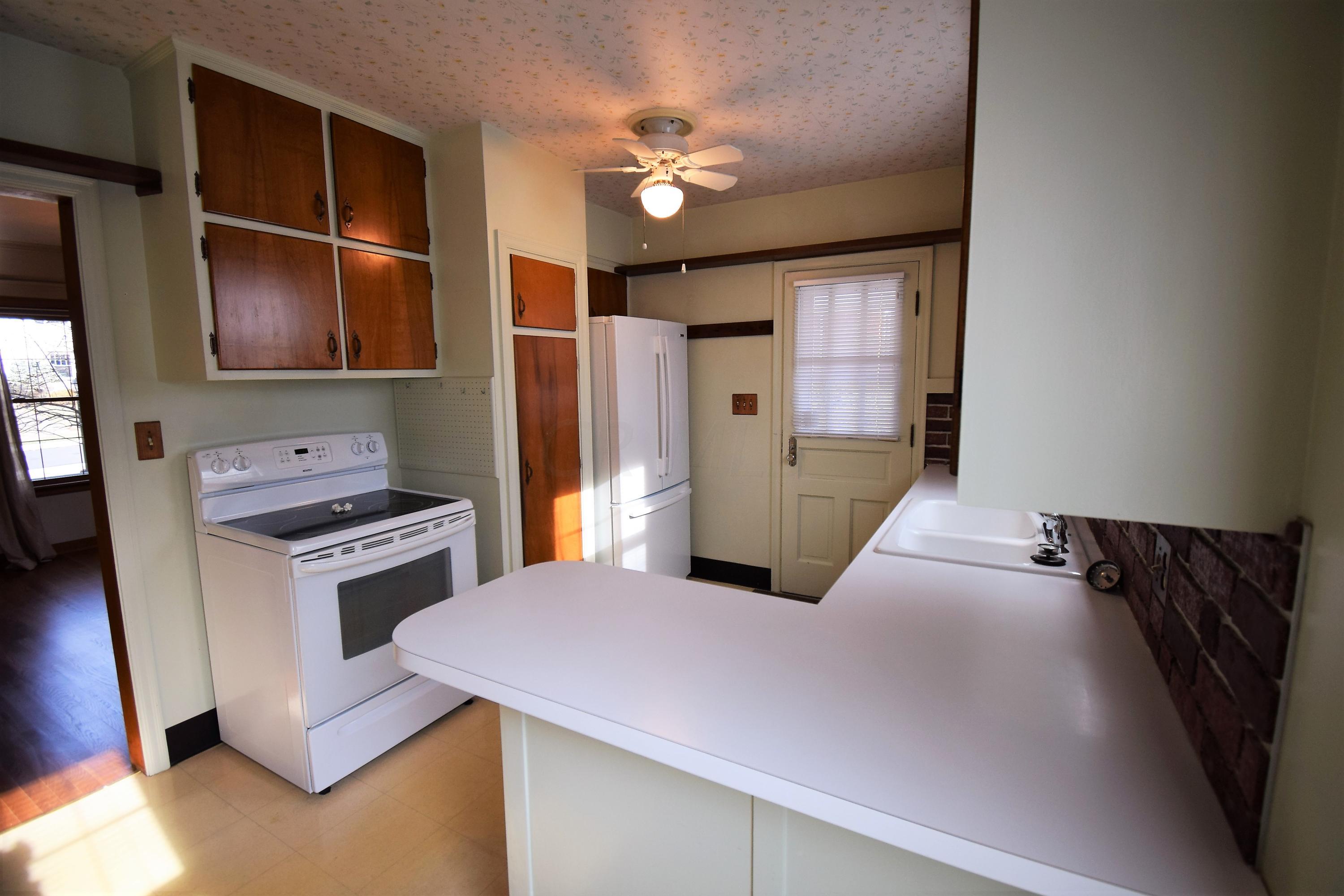 303 Fallis Road Columbus, OH 43214 - Photo 13 of 31 Gallery Image 13
