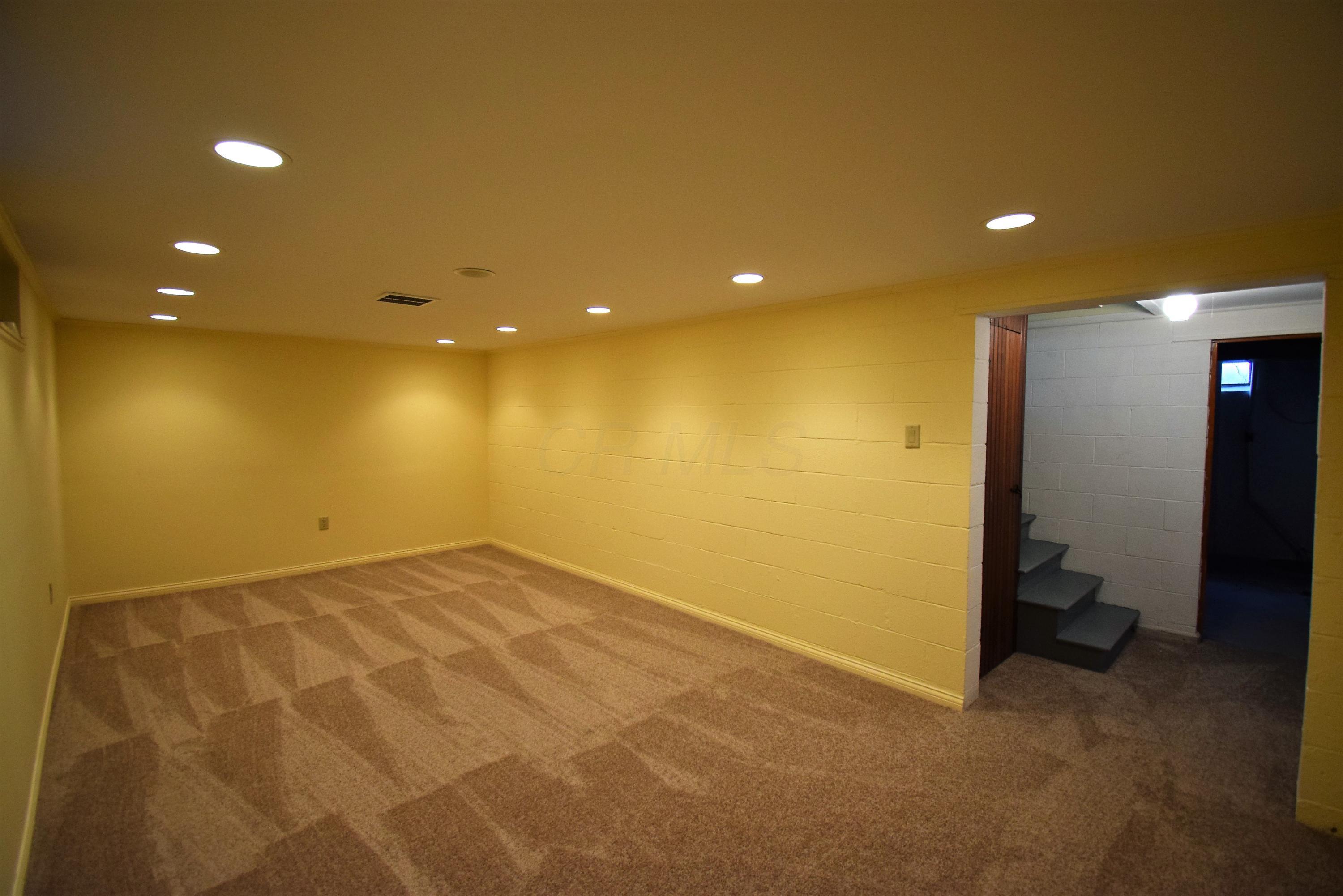 303 Fallis Road Columbus, OH 43214 - Photo 24 of 31 Gallery Image 24