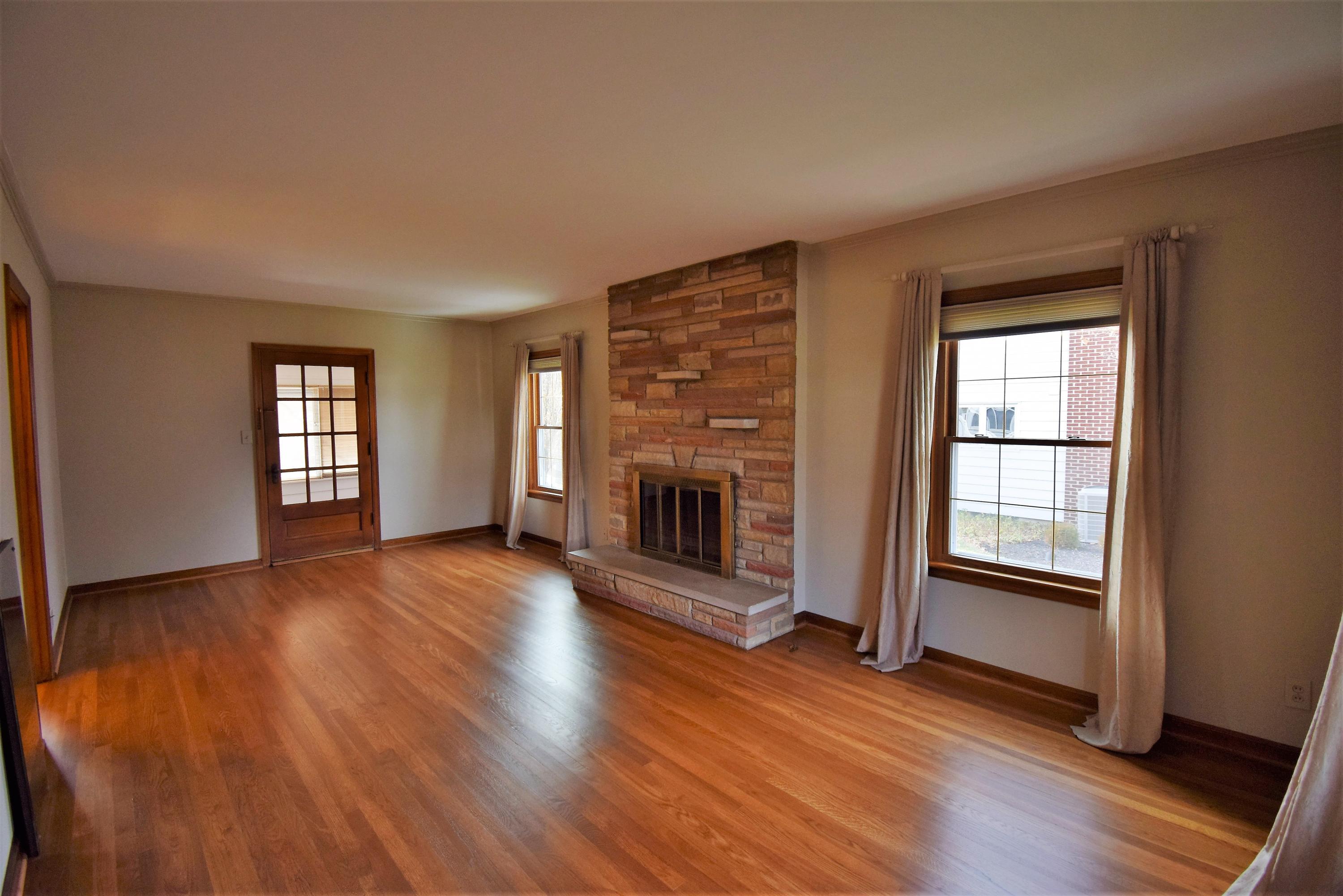 303 Fallis Road Columbus, OH 43214 - Photo 3 of 31 Gallery Image 3