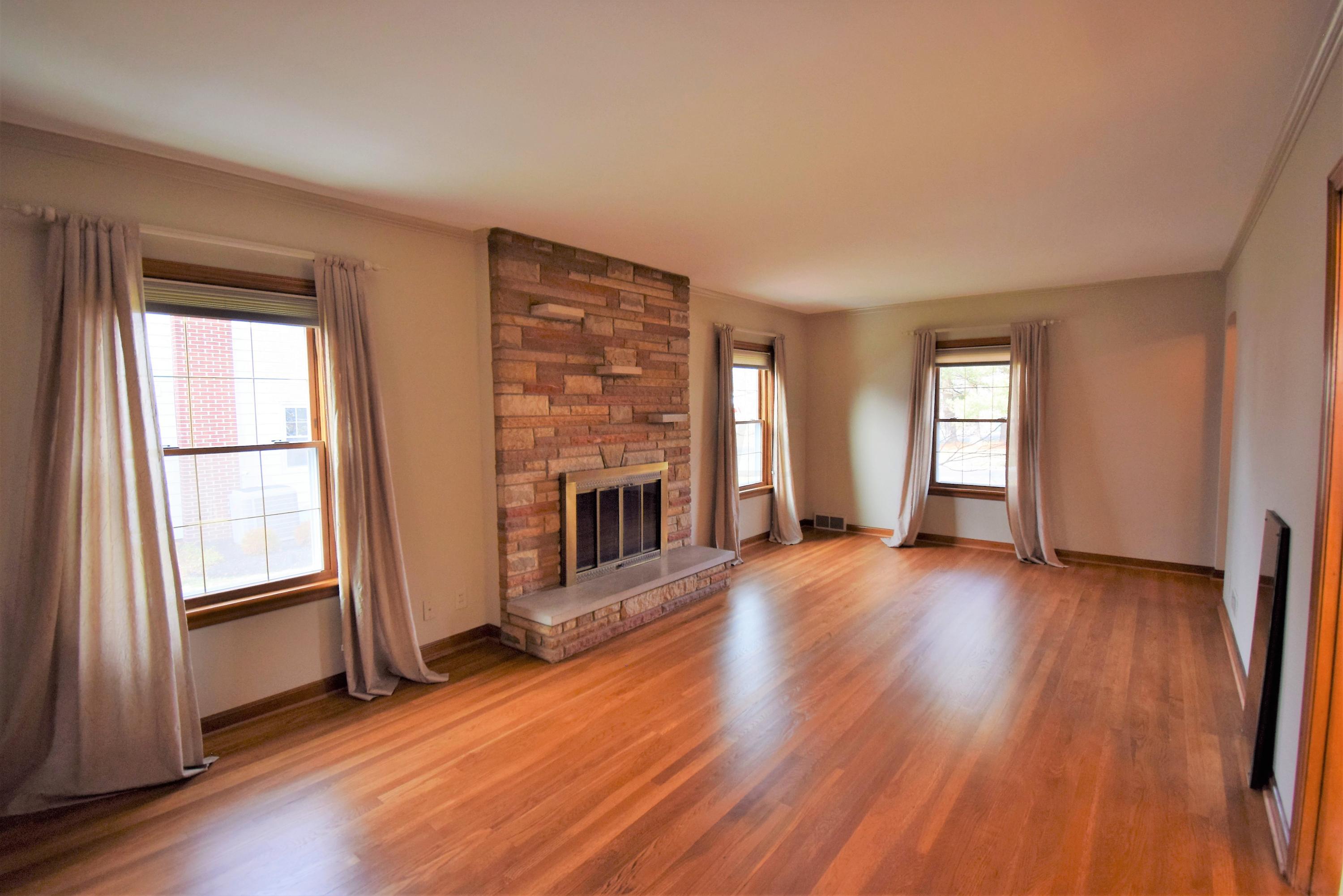 303 Fallis Road Columbus, OH 43214 - Photo 4 of 31 Gallery Image 4