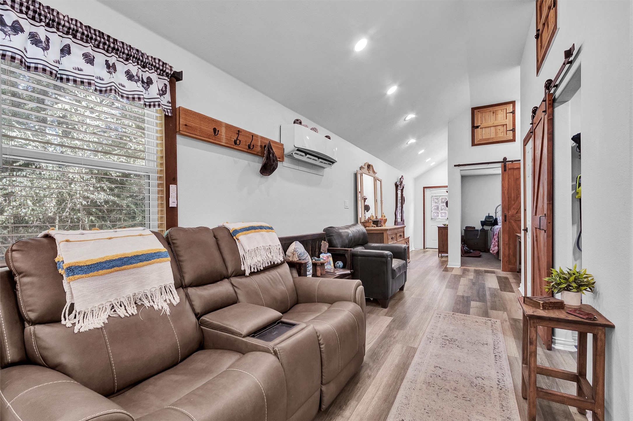 2075 Mangum Road Livingston, TX 77351 - Photo 8 of 22 Gallery Image 8