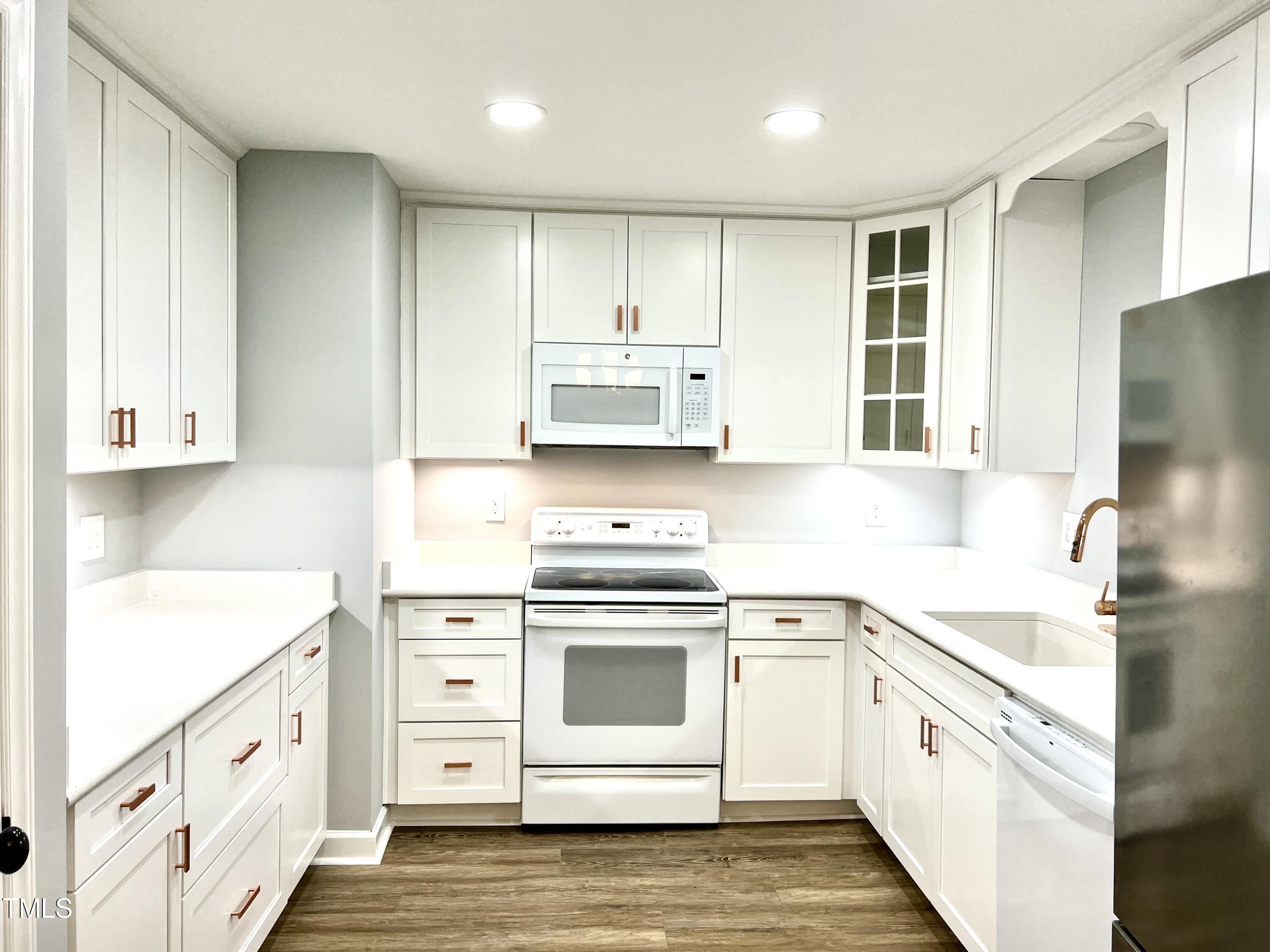 5008 Flint Ridge Place Raleigh, NC 27609 - Photo 2 of 24 IMG_6154 2
