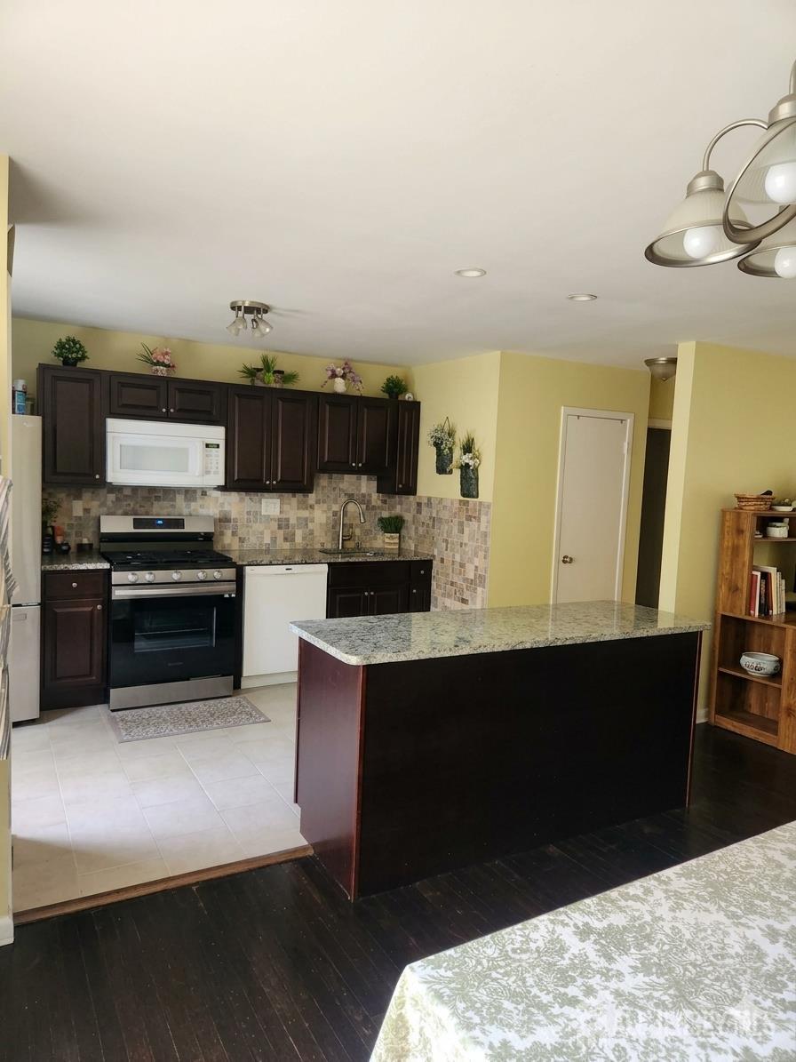 344 High Street Perth Amboy, NJ 08861 - Photo 4 of 34