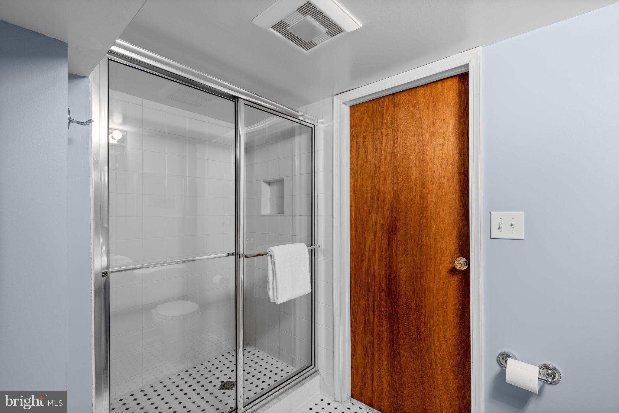 1703 Frederick Road Baltimore, MD 21228 - Photo 49 of 71 Gallery Image 49