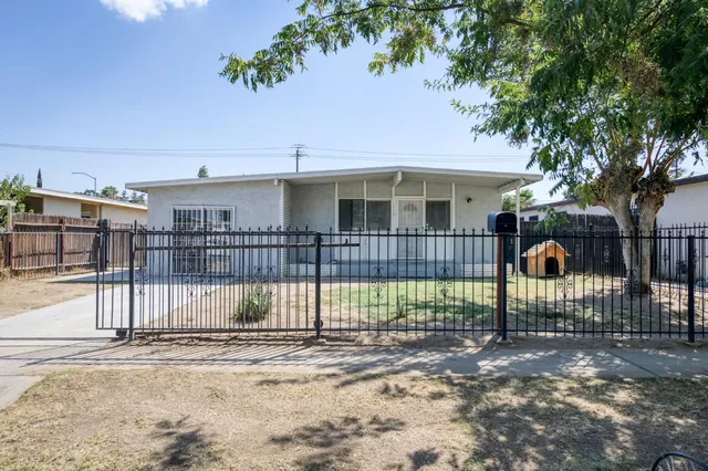 $285,000 | 119 West Eden Avenue, Fresno, CA 93706