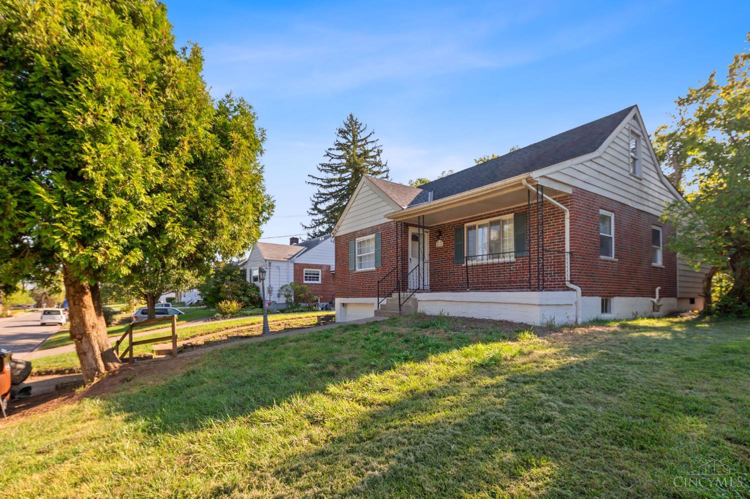 5156 Valley Ridge Road Cincinnati, OH 45247 - Photo 2 of 34 Gallery Image 2