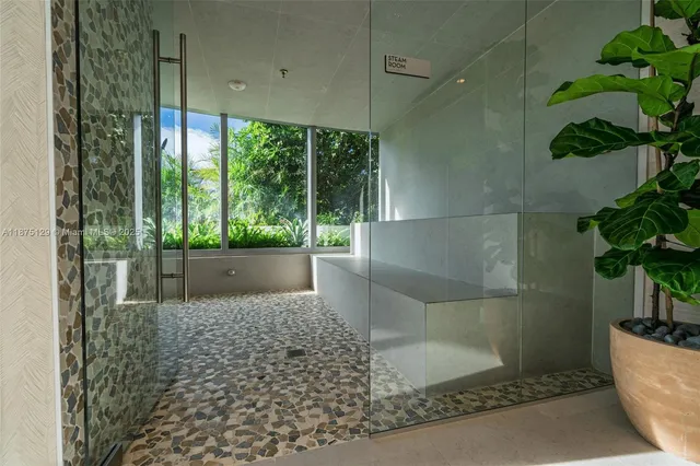 $9,450 | 700 Northeast 24th Street, Unit 1706, Miami, FL 33137