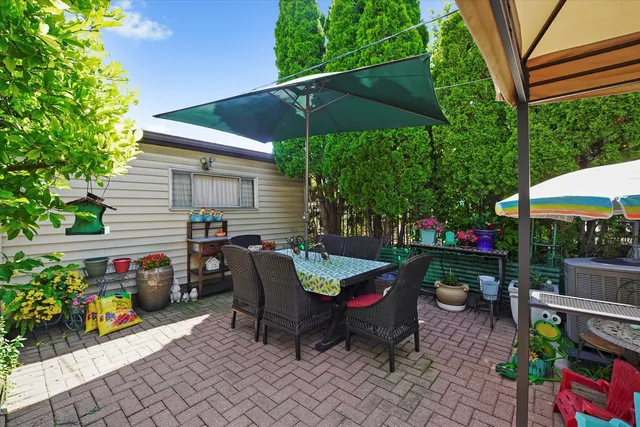 $484,444 | 4551 West Foster Avenue, Chicago, IL 60630