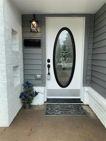 $2,200 | 1918 Melbourne Avenue, Dallas, TX 75224