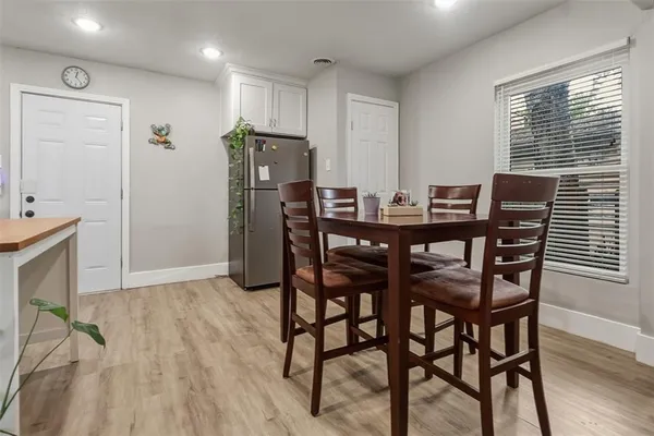 $2,200 | 1918 Melbourne Avenue, Dallas, TX 75224