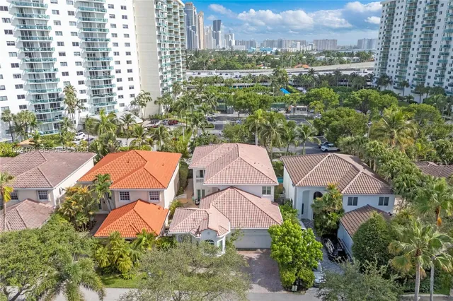 $2,750,000 | 3942 194th Lane, Sunny Isles Beach, FL 33160