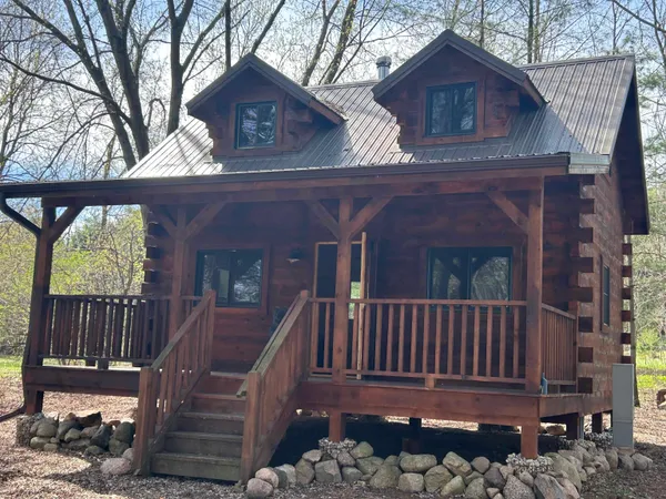 $190,000 | E1881 Lake Shore Drive, Iola, WI 54945