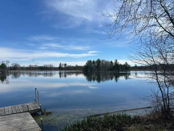 $190,000 | E1881 Lake Shore Drive, Iola, WI 54945