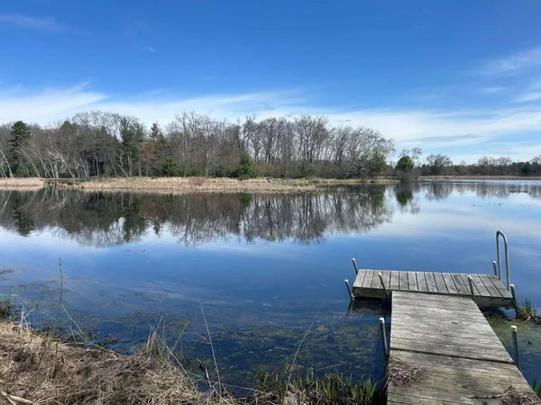 $190,000 | E1881 Lake Shore Drive, Iola, WI 54945