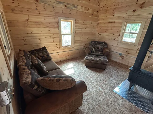 $190,000 | E1881 Lake Shore Drive, Iola, WI 54945