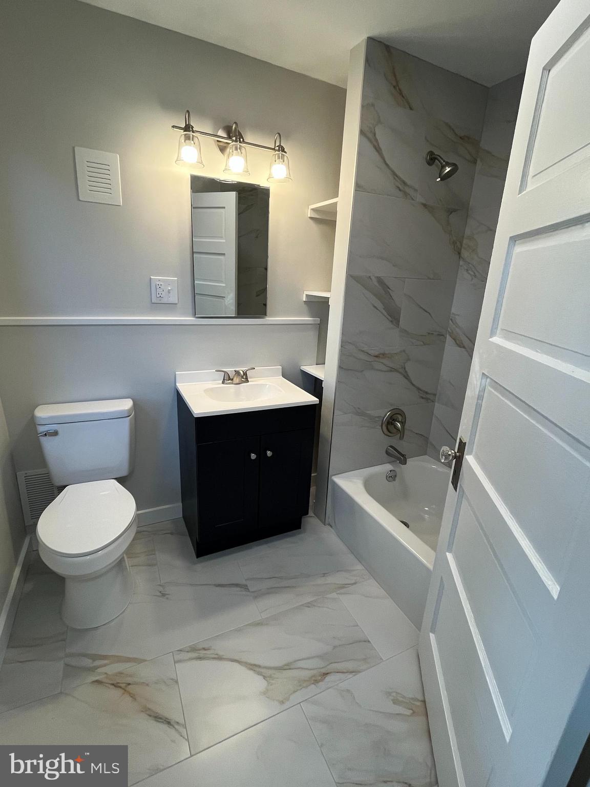 105 Mecray Lane Maple Shade, NJ 08052 - Photo 30 of 32 a bathroom with a sink a toilet and bathtub