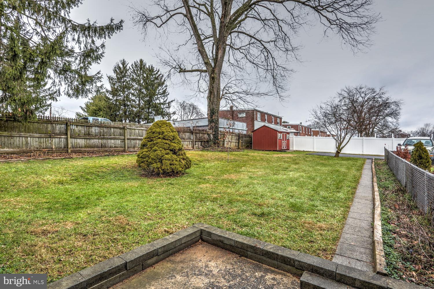 185 Charles Road Lancaster, PA 17603 - Photo 2 of 28 Gallery Image 2