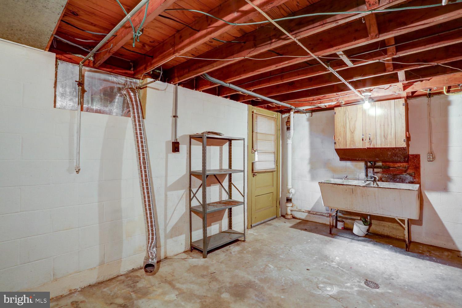 185 Charles Road Lancaster, PA 17603 - Photo 26 of 28 Gallery Image 26