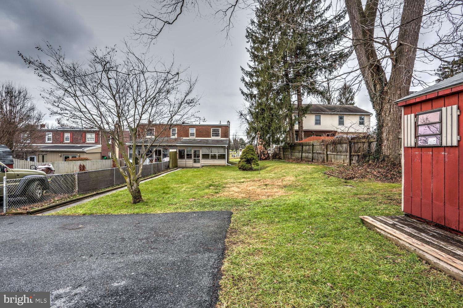 185 Charles Road Lancaster, PA 17603 - Photo 4 of 28 Gallery Image 4