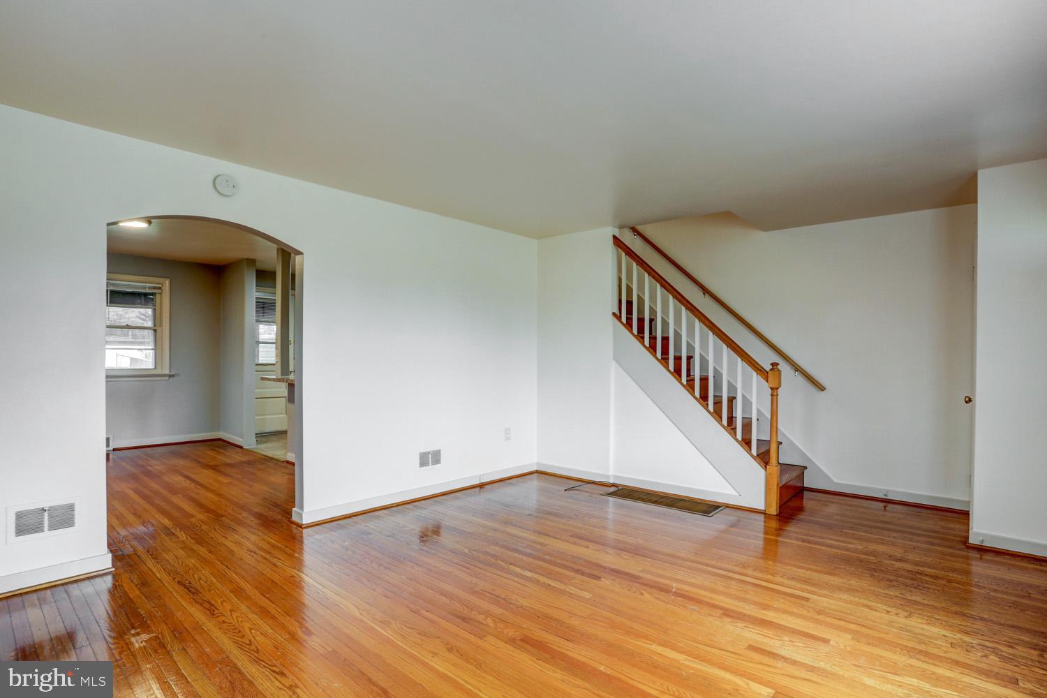 185 Charles Road Lancaster, PA 17603 - Photo 6 of 28 Gallery Image 6