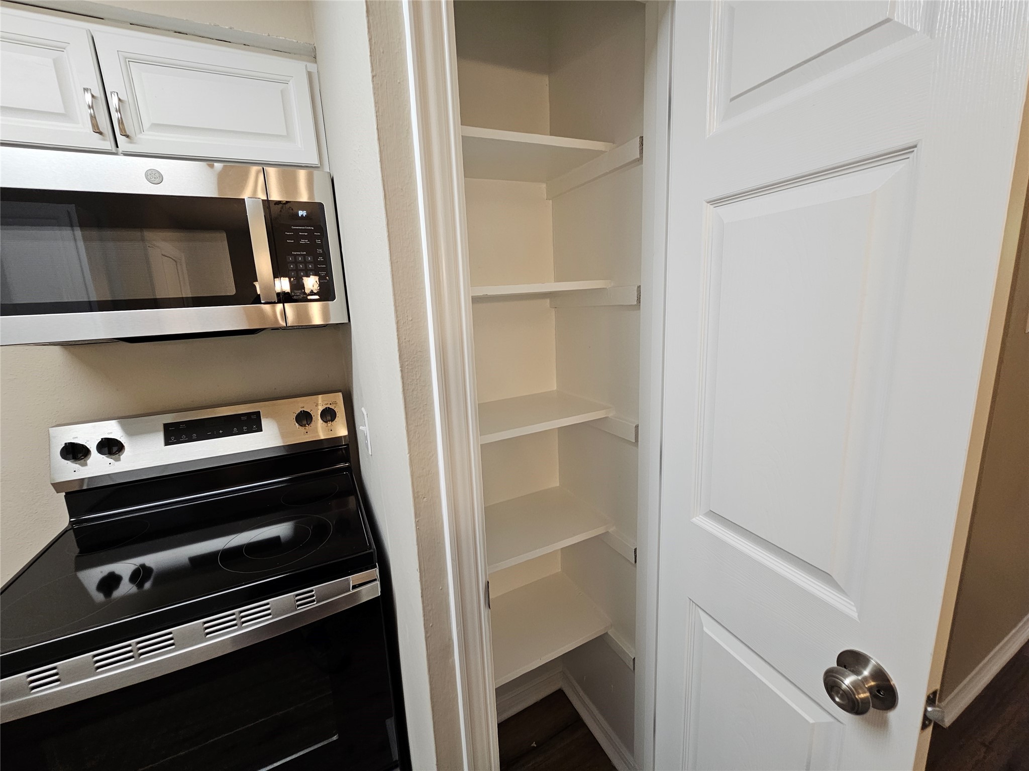 3224 Timmons Lane, Unit 128 Houston, TX 77027 - Photo 21 of 34