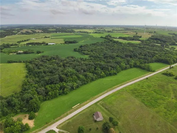 $319,000 | Jj Highway, Hopkins, MO 64461