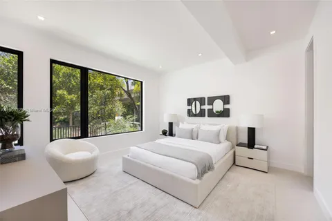 $2,175,000 | 84 Southwest 28th Road, Unit 7, Miami, FL 33129