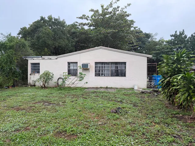 $300,000 | 4530 Southwest 33rd Drive, West Park, FL 33023