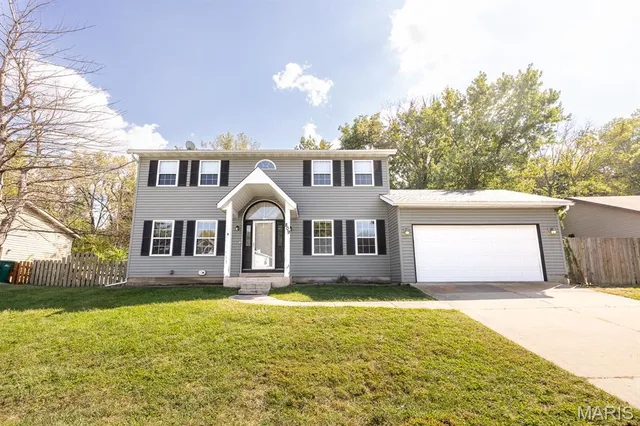 $355,000 | 809 East Deer Creek Road, O'Fallon, IL 62269