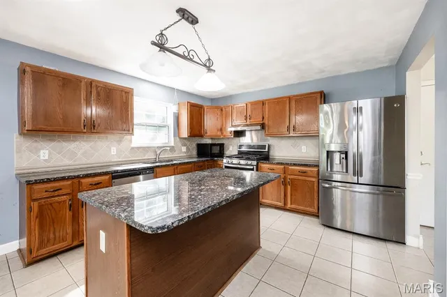 $355,000 | 809 East Deer Creek Road, O'Fallon, IL 62269