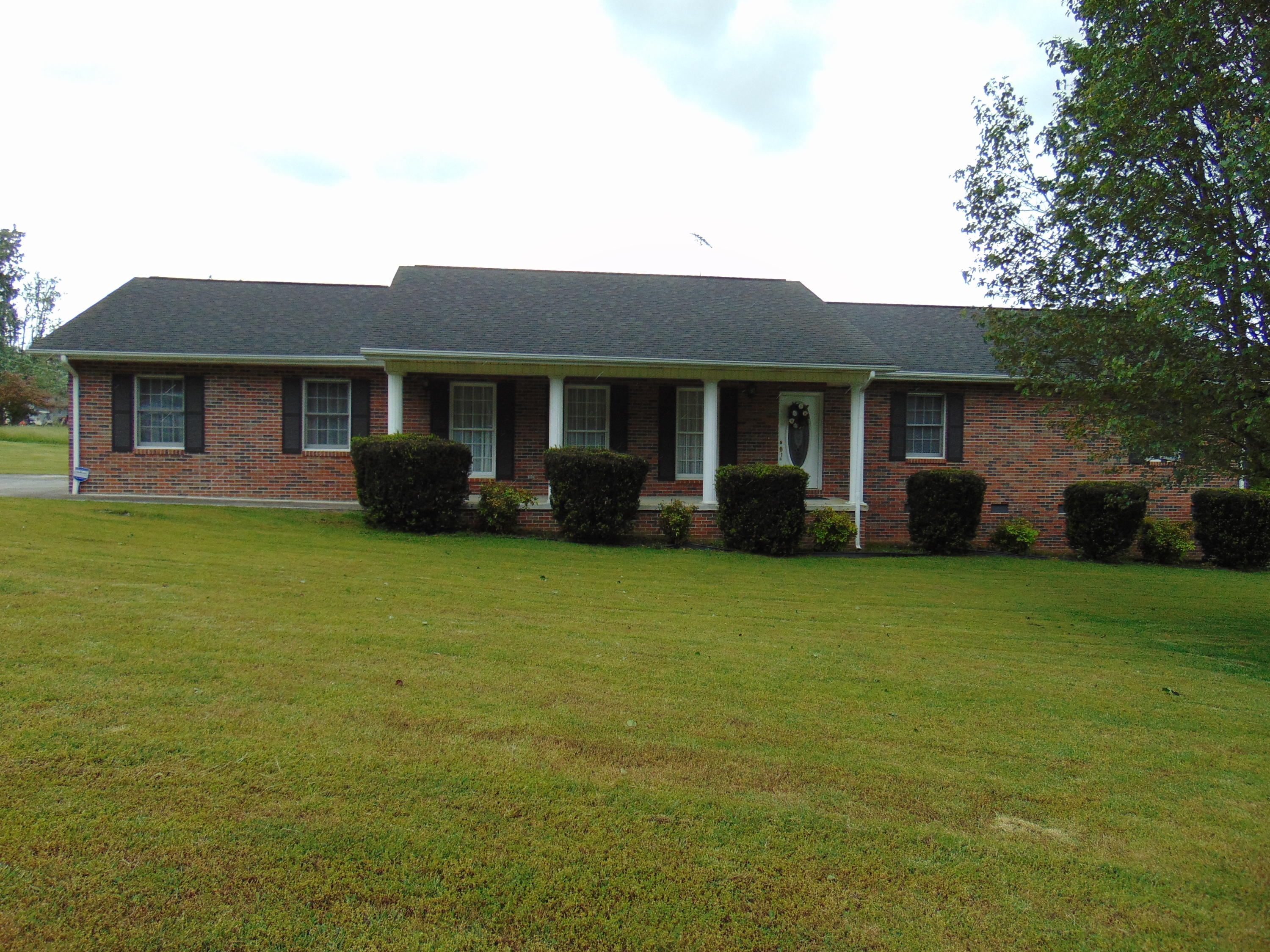 748 Bethel Road Clinton, TN 37716 - Photo 3 of 40 DSC03147