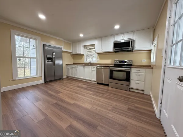 a close view of sink