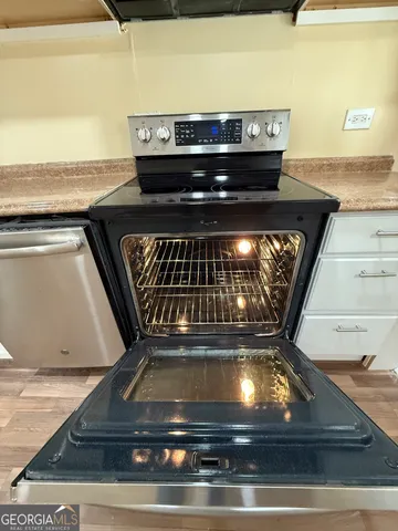 a close view of sink