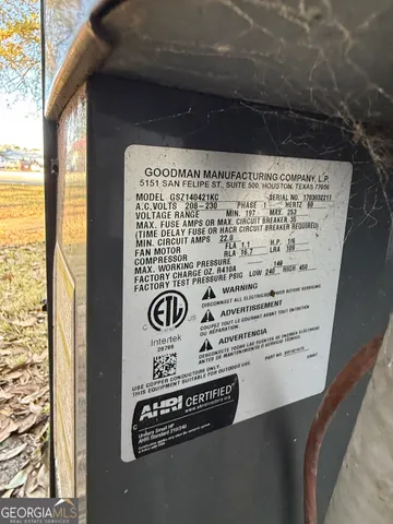 a view of an entryway with a tree