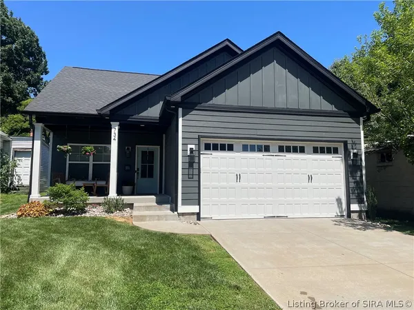$320,000 | 734 Watt Street, Jeffersonville, IN 47130
