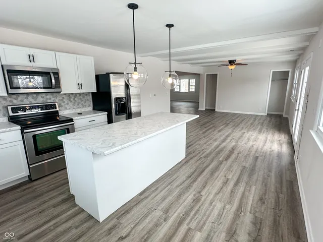 $439,000 | 6225 East 300 South, Greenfield, IN 46140