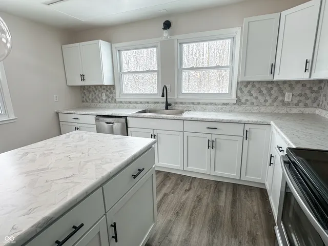 $439,000 | 6225 East 300 South, Greenfield, IN 46140